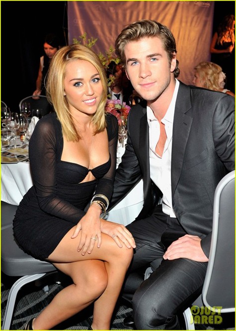 Cặp đôi nổi tiếng Hollywood – Miley Cyrus và Liam Hemsworth